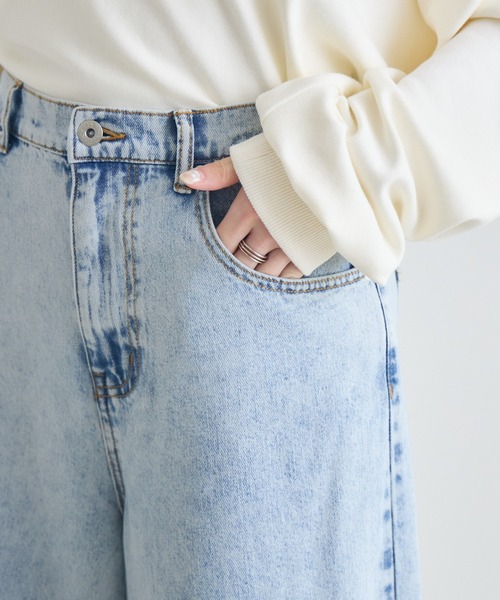 Paradise Picnic（パラダイスピクニック）の「CYAN タックケミカルワイドパンツ（デニムパンツ・レディース・その他1/ブルー/ブラック・MEDIUM/SMALL）」の15枚目の写真