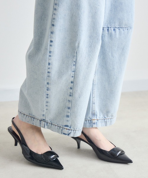 Paradise Picnic（パラダイスピクニック）の「CYAN タックケミカルワイドパンツ（デニムパンツ・レディース・その他1/ブルー/ブラック・MEDIUM/SMALL）」の17枚目の写真