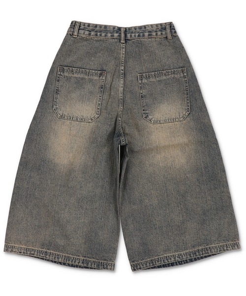 SPINNS(スピンズ)の「タックで即今っぽゆるシルエット★ヴィンテージ加工デニムハーフパンツ(デニムパンツ・レディース・ブルー/ブラック/ネイビー・ONESIZE)」の16枚目の写真