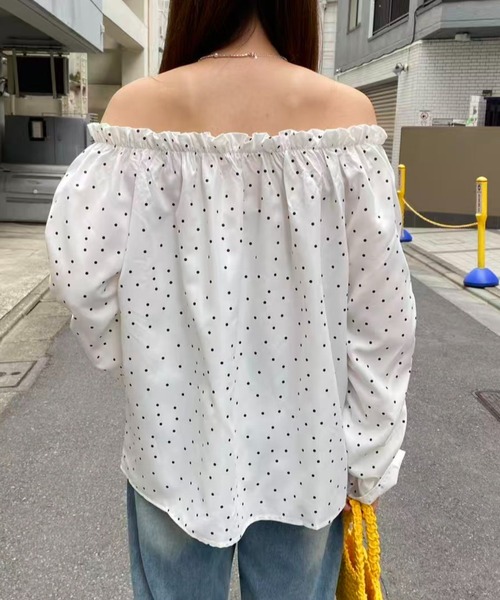 mebole(メボレ)の「ドットフリルオフショルシャツ(シャツ/ブラウス・レディース・ホワイト・FREE)」の7枚目の写真