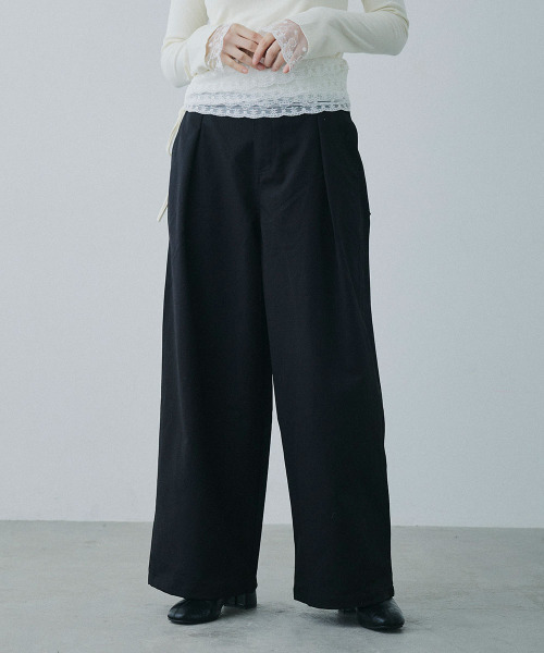 Mirette（ミレット）の「アクセントコード付き タックワイドパンツ / Accent Cord Wide Tuck Pants（スラックス・レディース・ナチュラル/ブラック・MEDIUM/LARGE）」の2枚目の写真