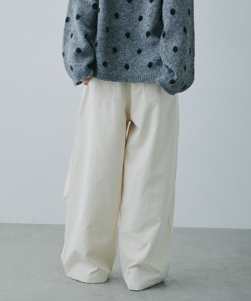 Mirette（ミレット）の「アクセントコード付き タックワイドパンツ / Accent Cord Wide Tuck Pants（スラックス・レディース・ナチュラル/ブラック・MEDIUM/LARGE）」の22枚目の写真