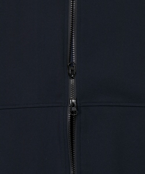 The DUFFER of ST.GEORGE（ザダファーオブセントジョージ）の「[360° THE CIRCLE STRETCH] BY WONDER SHAPE：セットアップ対応 サークルストレッチ ジップパーカー / ワンダーシェイプ / 速乾 軽量 / ライトアウター（その他アウター・メンズ・ネイビー/ブラック・MEDIUM/SMALL/X-LARGE/LARGE）」の14枚目の写真