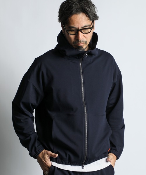 The DUFFER of ST.GEORGE（ザダファーオブセントジョージ）の「[360° THE CIRCLE STRETCH] BY WONDER SHAPE：セットアップ対応 サークルストレッチ ジップパーカー / ワンダーシェイプ / 速乾 軽量 / ライトアウター（その他アウター・メンズ・ネイビー/ブラック・MEDIUM/SMALL/X-LARGE/LARGE）」の5枚目の写真