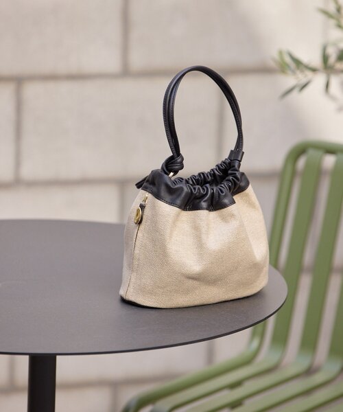 ドルチェ　バイカラーバッグ　ベージュ　ショルダー　巾着 Lee別注】巾着ショルダーバッグ （ショルダーバッグ）｜SHOO・LA・RUE
