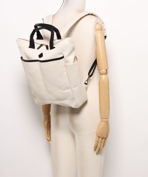 CLEDRAN（クレドラン）の「【充実のポケット配置】CL3972 GRAN SQUARE RUCK SACK（バックパック/リュック・レディース・ブラック/オリーブ/ベージュ/アイボリー・FREE）」の5枚目の写真
