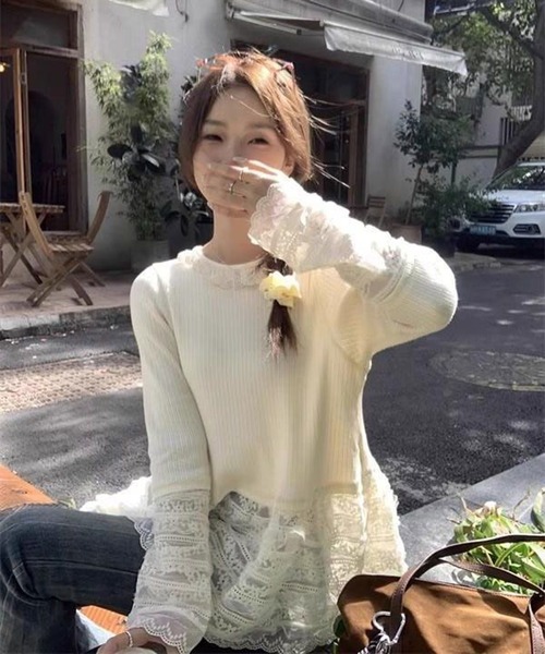 AsheKsha（アシクシャ）の「レースのシンプルなラウンドネック・ルーズフィット長袖トップス（Tシャツ/カットソー・レディース・ベージュ・M）」の2枚目の写真