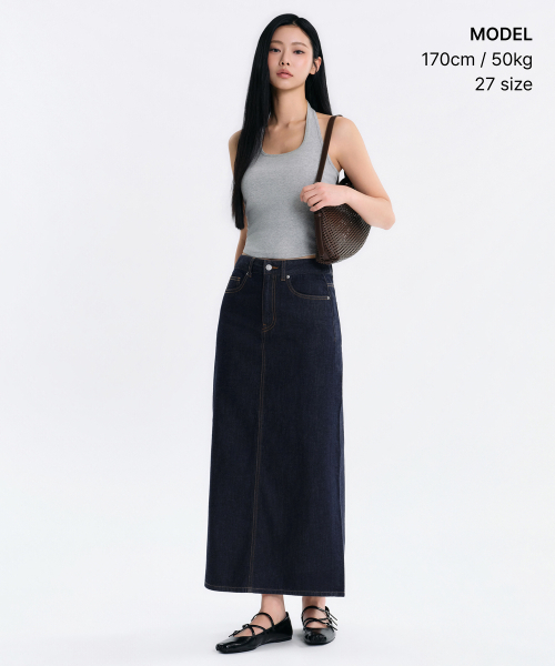MUSINSA STANDARD WOMAN（ムシンサスタンダードウーマン）の「ウィメンズライトウェイトデニムマキシスカート[ディープインディゴ]（スカート・レディース・その他・SMALL/MEDIUM/LARGE/X-SMALL）」の2枚目の写真