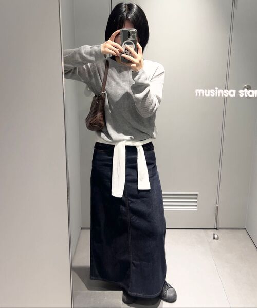 MUSINSA STANDARD WOMAN（ムシンサスタンダードウーマン）の「ウィメンズライトウェイトデニムマキシスカート[ディープインディゴ]（スカート・レディース・その他・SMALL/MEDIUM/LARGE/X-SMALL）」の8枚目の写真