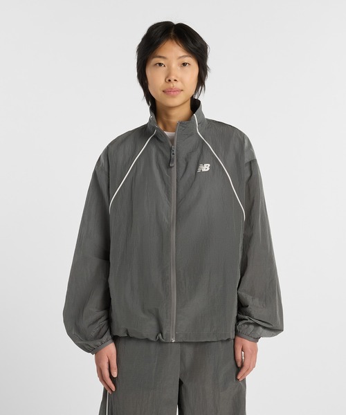 NEW BALANCE(ニューバランス)の「スポーツレガシージャケット(ナイロンジャケット・レディース・ダークグレー・SMALL/MEDIUM/LARGE/X-LARGE)」の14枚目の写真