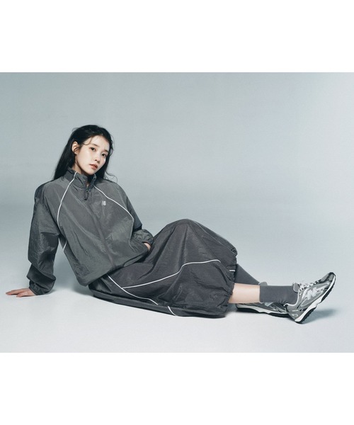 NEW BALANCE(ニューバランス)の「スポーツレガシージャケット(ナイロンジャケット・レディース・ダークグレー・SMALL/MEDIUM/LARGE/X-LARGE)」の10枚目の写真