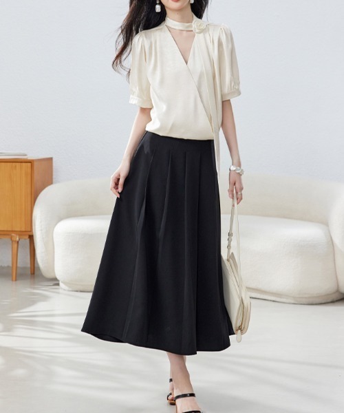 AMAJI(アマジ)の「リボンタイデザインブラウス(シャツ/ブラウス・レディース・ホワイト/ベージュ・SMALL/MEDIUM/LARGE/X-LARGE)」の7枚目の写真
