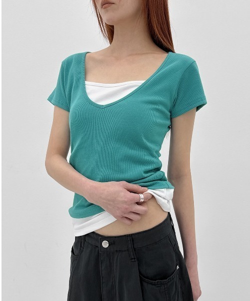 [MADE] футболка с V-образным вырезом и укорочённым рукавом Dartsby Deep V Neck T-shirt