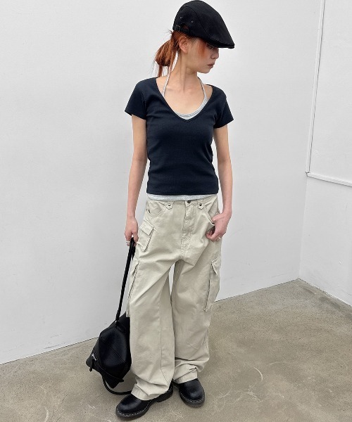 BLACKUP（ブラックアップ）の「[MADE] ダーツビーディープVネック半袖Tシャツ（Tシャツ/カットソー・レディース・ブルーグリーン/ブラック/ネイビー/グレー/クリーム・FREE）」の13枚目の写真