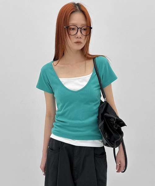 BLACKUP（ブラックアップ）の「[MADE] ダーツビーディープVネック半袖Tシャツ（Tシャツ/カットソー・レディース・ブルーグリーン/ブラック/ネイビー/グレー/クリーム・FREE）」の15枚目の写真