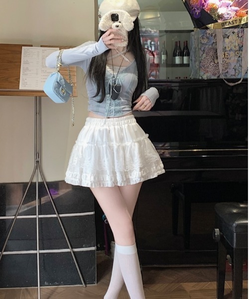 pyornim(ピョルニム)の「フラワーレース ティアードフリルミニスカパン(スカート・レディース・ホワイト/ブラック・F)」の3枚目の写真