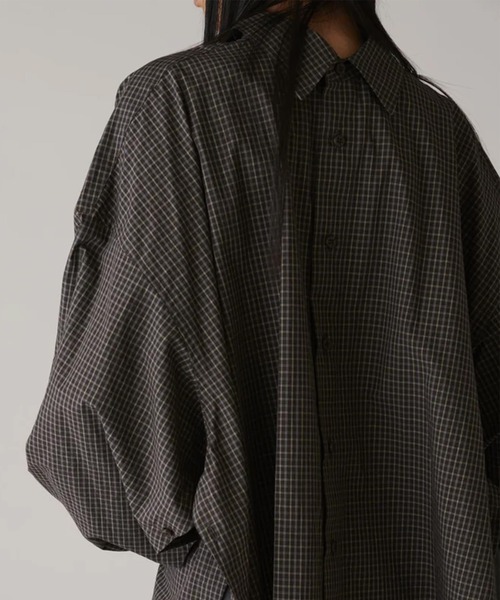 INSCRIRE（アンスクリア）の「【INSCRIRE/アンスクリア】Coton Check Cape Shirt/コットンチェックケープシャツ（シャツ/ブラウス・レディース・ブラック・1）」の3枚目の写真