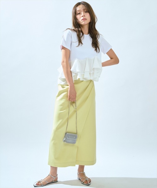 AND COUTURE(アンドクチュール)の「ハイストレッチタックストレートスカート(スカート・レディース・イエロー/チャコールグレー・SMALL/MEDIUM)」の21枚目の写真
