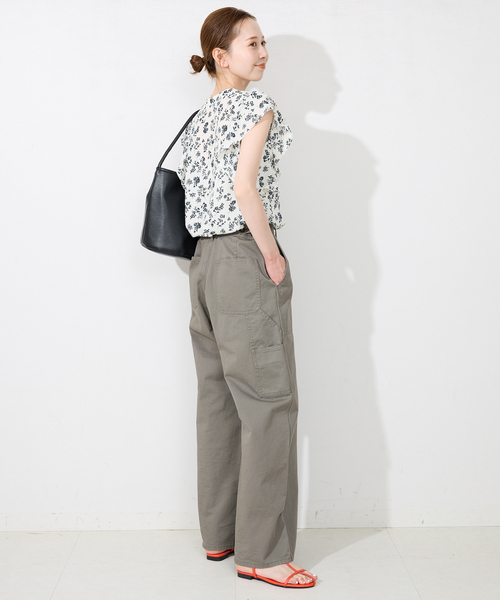 SLOBE IENA（スローブイエナ）の「《WEB限定/追加》フレンチフリルスリーブフラワーブラウス（シャツ/ブラウス・レディース・ブラック系その他/ネイビー・FREE）」の8枚目の写真
