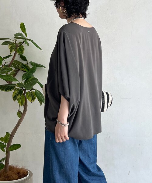 un dix cors(アンディコール)の「ワッシャーストレッチプルオーバー(シャツ/ブラウス・レディース・ブラック/モカ/チャコールグレー・FREE)」の12枚目の写真