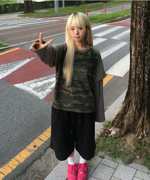 S'EST（エスイーエスティー）の「Camo Raglan Layered Sleeve khaki（Tシャツ/カットソー・メンズ・カーキ・SMALL/MEDIUM）」の3枚目の写真