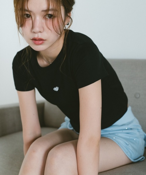 VANNIE U(ヴァニーユー)の「ハートストーンコンパクトTシャツ(Tシャツ/カットソー・レディース・ブラック/ホワイト/グレー・FREE)」の4枚目の写真