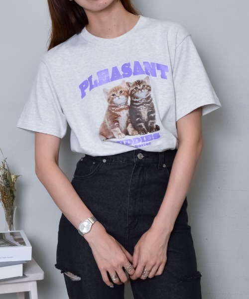 MODISH GAZE(モディシュガゼ)の「アニマルプリントTシャツ CATプリント(Tシャツ/カットソー・メンズ・オートミール/ブラック/ネイビー/ホワイト・LARGE/X-LARGE/MEDIUM)」の3枚目の写真