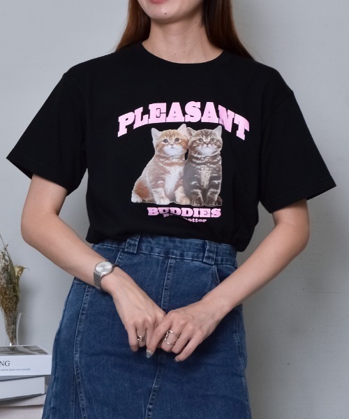 MODISH GAZE(モディシュガゼ)の「アニマルプリントTシャツ CATプリント(Tシャツ/カットソー・メンズ・オートミール/ブラック/ネイビー/ホワイト・LARGE/X-LARGE/MEDIUM)」の1枚目の写真