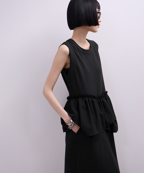 ADAM ET ROPE'（アダムエロペ）の「【WEB限定】ペプラムロングワンピース（ワンピース・レディース・チャコールグレー/ブラウン/ブラック・FREE）」の5枚目の写真