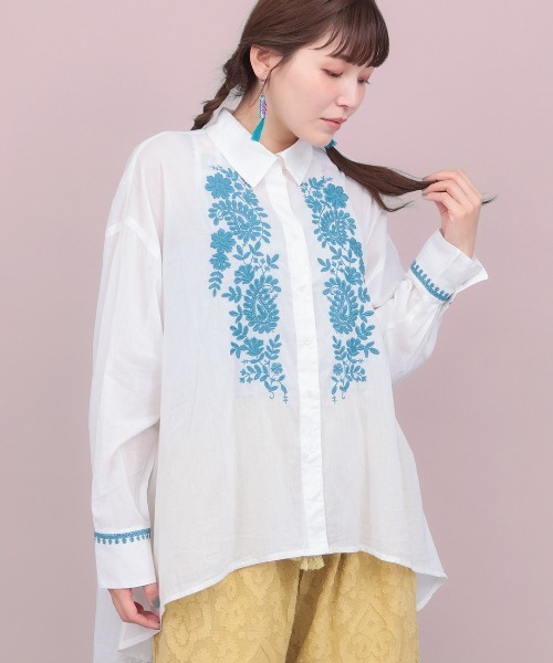 チチカカ(チチカカ)の「Rico ペイスリーフロル刺繍フレアシャツ(シャツ/ブラウス・レディース・ブラック/ライトブルー/アイボリー・FREE)」の1枚目の写真