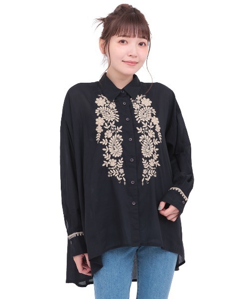 チチカカ(チチカカ)の「Rico ペイスリーフロル刺繍フレアシャツ(シャツ/ブラウス・レディース・ブラック/ライトブルー/アイボリー・FREE)」の9枚目の写真