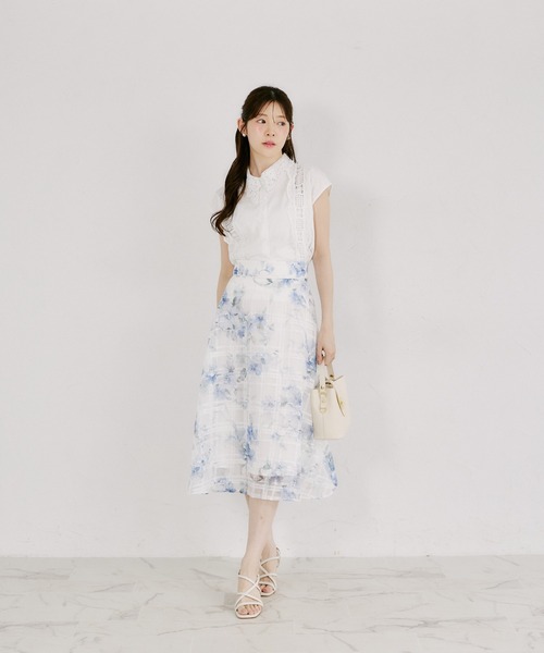 tocco closet（トッコ　クローゼット）の「【ZOZO限定】フラワーレース襟ノースリブラウス（シャツ/ブラウス・レディース・ブラック/ストライプ/ホワイト・M）」の4枚目の写真