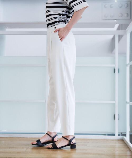 grove(グローブ)の「【白でも透けにくい・多機能】テーパードパンツ(その他パンツ・レディース・オフホワイト/ライトベージュ・01/02/05/04/03)」の5枚目の写真