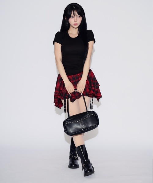tinkerend(ティンカーエンド)の「Asymmetrical Belt Mini Skirt / アシンメトリーベルトミニスカート(スカート・レディース・ブラック/レッド・FREE)」の18枚目の写真