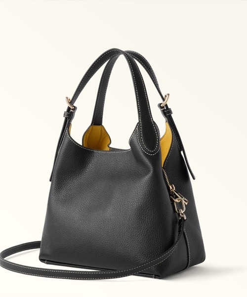 FURLA(フルラ)の「フルラ プリムローズ (Furla Primrose) ホーボーバッグ M(ショルダーバッグ・レディース・ブラウン/ブラック・ONE SIZE)」の3枚目の写真