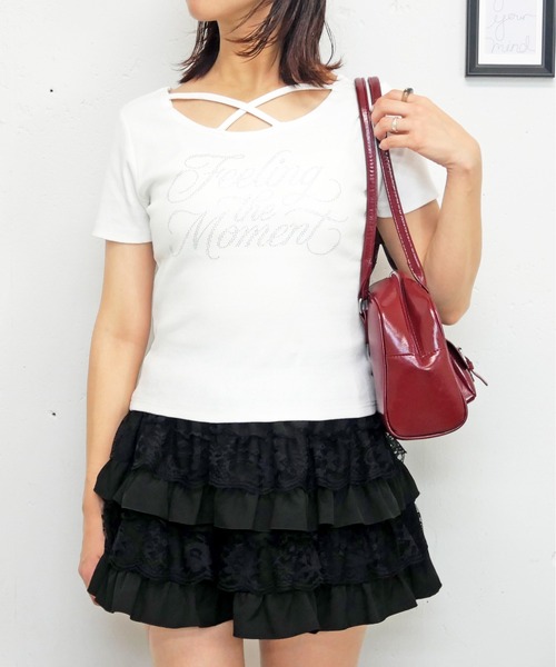 FUN(ファン)の「ラメストーンクロスプルオーバー(Tシャツ/カットソー・レディース・グレー/ブラック/オフホワイト・FREE)」の2枚目の写真