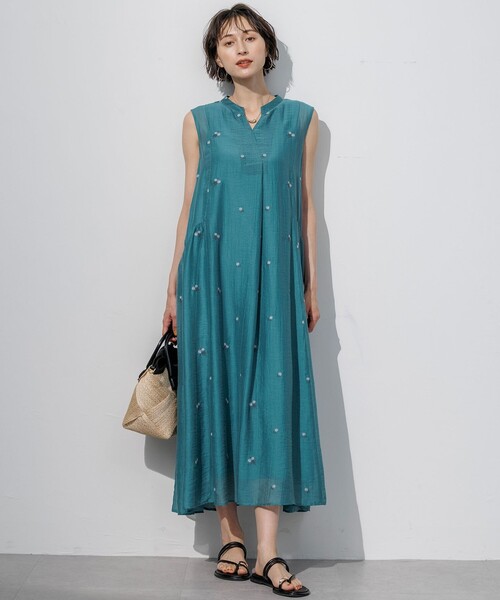 23区 S（ニジュウサンクチイサイサイズ）の「シアーワッシャー 刺繍 ワンピース（ワンピース・レディース・ブラック系/パイングリーン系/ダークブラウン系・32）」の7枚目の写真