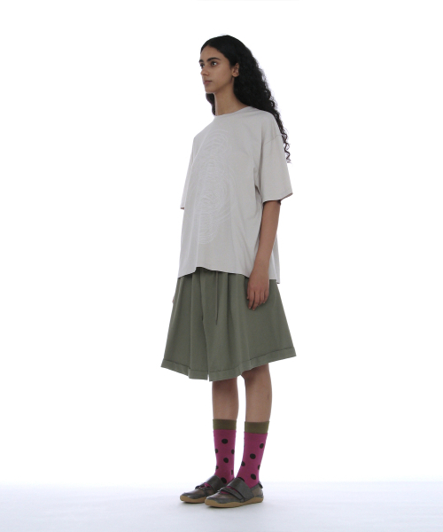 PARTIMENTO WOMEN(パルティメントウィメン)の「ジオメトリックパーツプリンテッドT_ライトグレー(Tシャツ/カットソー・レディース・その他・OS)」の3枚目の写真