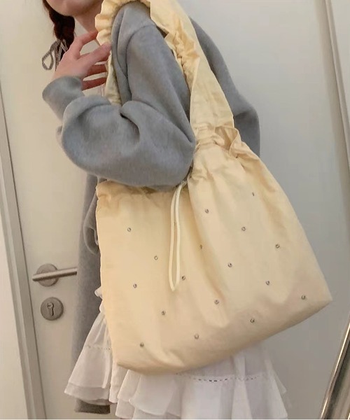 LA VORAGINE(ラ ヴォラジネ)の「【大容量・A4サイズ対応】キラキラギャザー巾着 ドロストショルダー トートバッグ(トートバッグ・レディース・ブルー/Yellow/PINK/Black・FREE)」の15枚目の写真