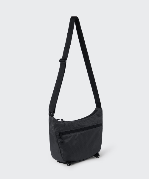 MUSINSA STANDARD（ムシンサスタンダード）の「[シティレジャー] リップストップコンパクトクロスバッグ [ブラック]（メッセンジャーバッグ・レディース・その他・FREE）」の8枚目の写真