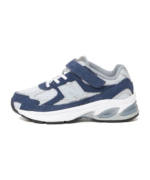 SHIPS(シップス)の「new balance:P2010 スニーカー(スニーカー・キッズ・ネイビー・21/17/18/19/20)」の2枚目の写真