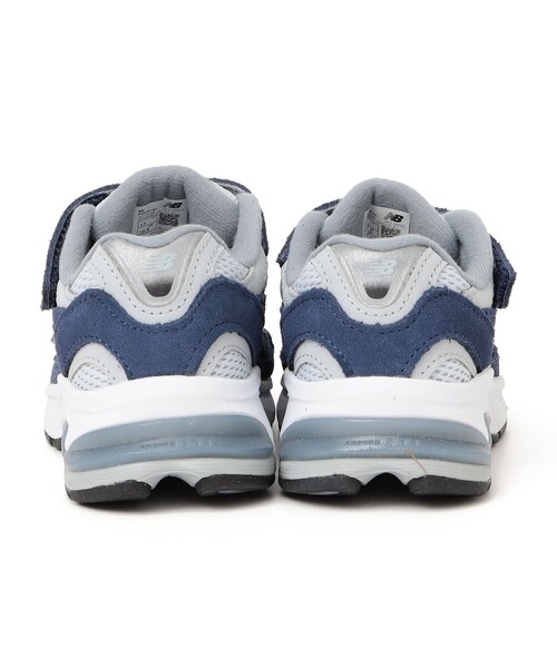 SHIPS(シップス)の「new balance:P2010 スニーカー(スニーカー・キッズ・ネイビー・21/17/18/19/20)」の4枚目の写真