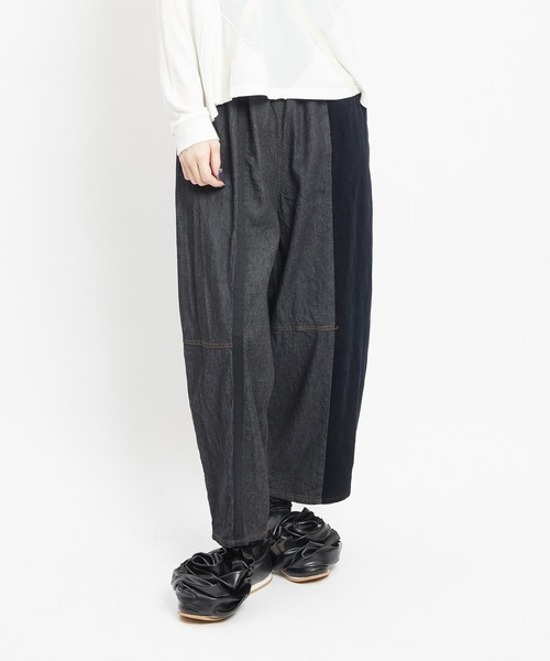 gomme(ゴム)の「切替デニムパンツ(デニムパンツ・レディース・ブラック/インディゴブルー・MEDIUM)」の1枚目の写真