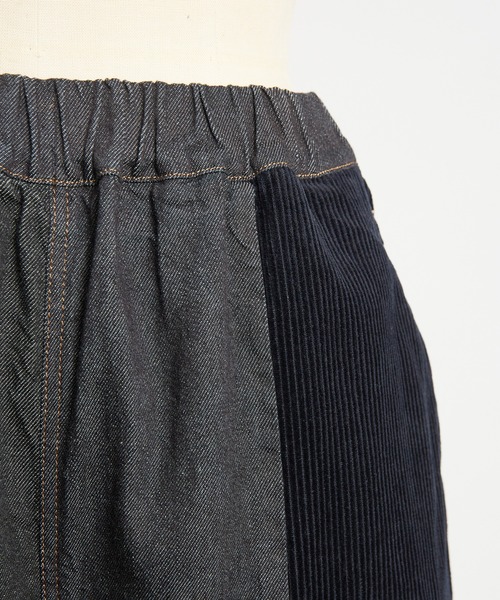 gomme(ゴム)の「切替デニムパンツ(デニムパンツ・レディース・ブラック/インディゴブルー・MEDIUM)」の15枚目の写真