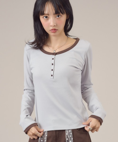apres jour mignon(アプレジュールミニョン)の「配色ヘンリーリンガー長袖トップス(Tシャツ/カットソー・レディース・イエロー/チャコールグレー/ブルー系その他/ブルー/ピンク・LARGE/フリー)」の15枚目の写真