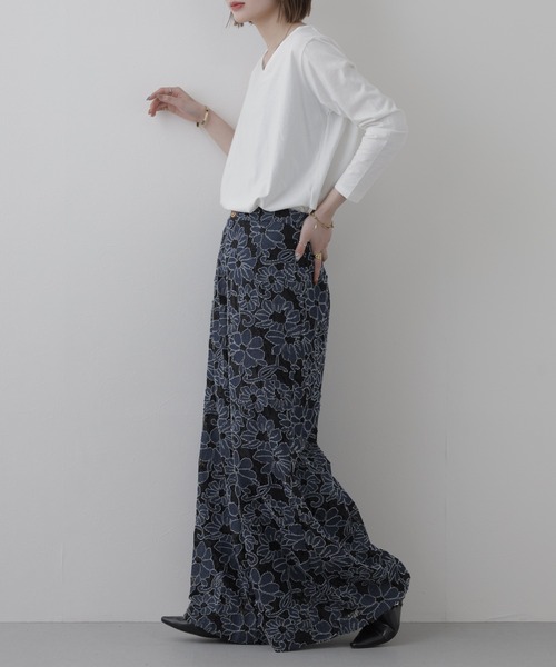 crossi(クロッシー)の「ダメージ花柄総レースフレアワイドパンツ(デニムパンツ・レディース・ブルー・LARGE)」の9枚目の写真