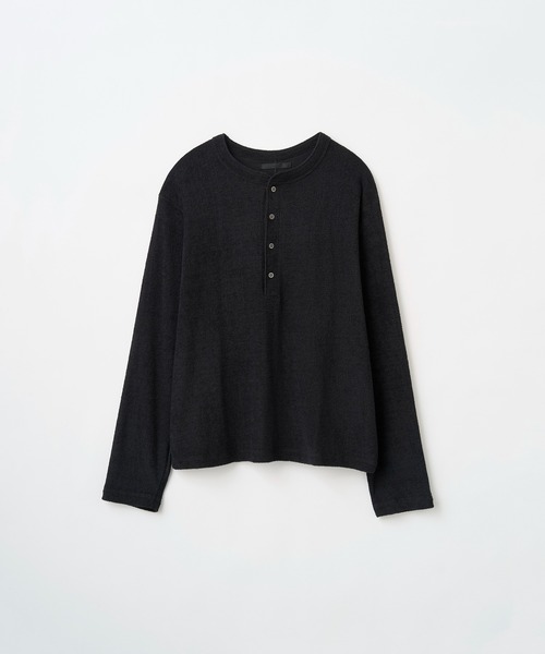 Juha(ユハ)の「SOFT PILE CROPPED HENLEY(Tシャツ/カットソー・メンズ・ブラック/アイボリー/グレイッシュベージュ・4/3)」の13枚目の写真
