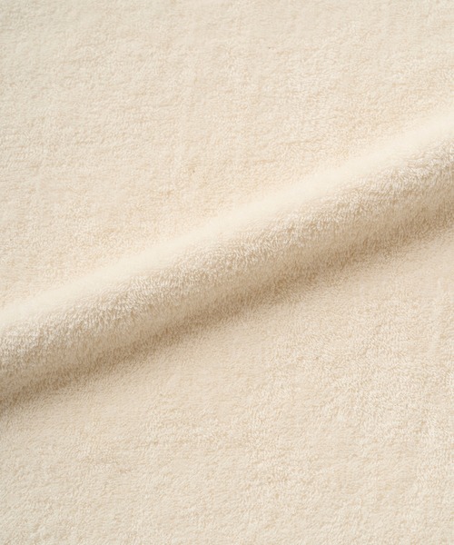 Juha(ユハ)の「SOFT PILE CROPPED HENLEY(Tシャツ/カットソー・メンズ・ブラック/アイボリー/グレイッシュベージュ・4/3)」の18枚目の写真