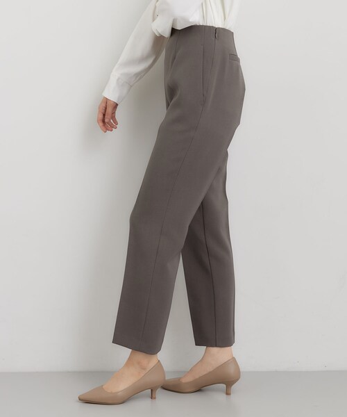 THE SHOP TK （ザ ショップ ティーケー ）の「【セットアップ可】美脚ラインですっきり見え テーパードパンツ（その他パンツ・レディース・スミクロ/ブラウン系その他・12/13）」の11枚目の写真