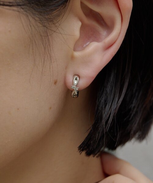 ear PAPILLONNER(イアパピヨネ)の「《WEB&一部店舗限定》バネ式ミニイヤリング/イヤーカフ(イヤリング・レディース・シルバー系その他/ゴールド系その他/シルバー系その他2/ゴールド系その他2・FREE)」の2枚目の写真